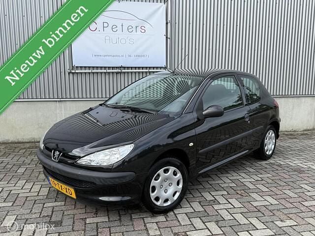 Zwart Gebruikt 2007 Peugeot 206 Hatchback | € 1.950 (Eerlijke prijs) - Afbeelding 1/4