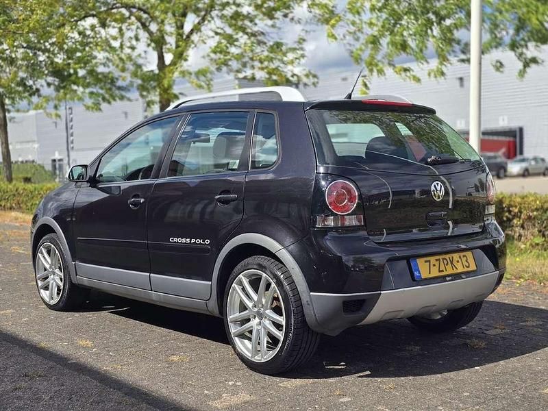 Zwart Gebruikt 2008 VW Polo Cross Hatchback | € 3.500 (Eerlijke prijs) - Afbeelding 1/4