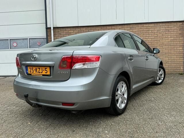 Occasion Toyota Avensis Business Edition 152 PK (111 kW) 2010 Grijs Sedan