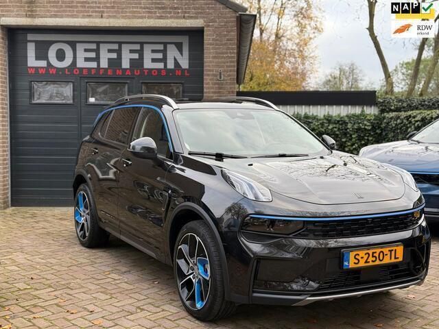 Zwart Gebruikt 2023 Lynk & Co 01 SUV | € 28.950 (Eerlijke prijs) - Afbeelding 1/4