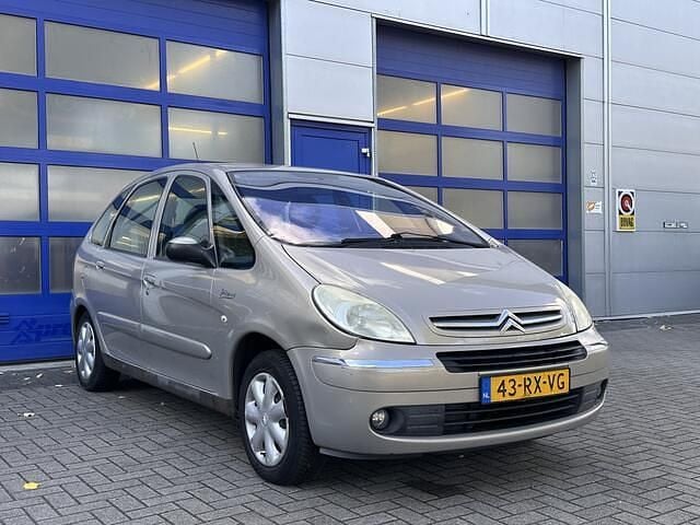 Occasion Citroën Xsara Picasso Attraction 116 PK (85 kW) 2005 Beige MPV