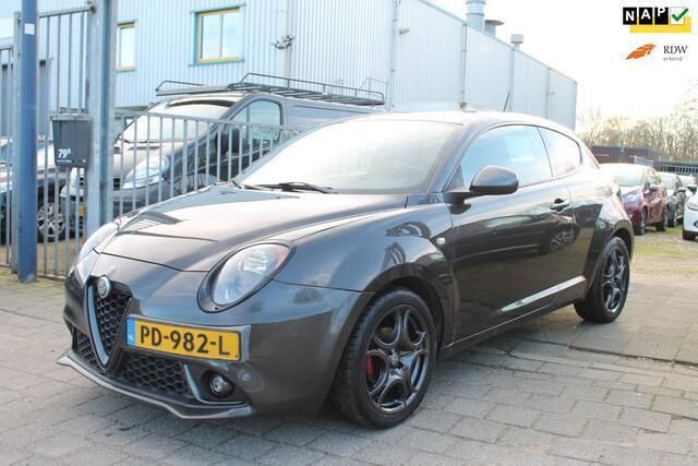 Grijs Gebruikt 2017 Alfa Romeo MiTo Super Hatchback | € 8.250 (Eerlijke prijs) - Afbeelding 1/4