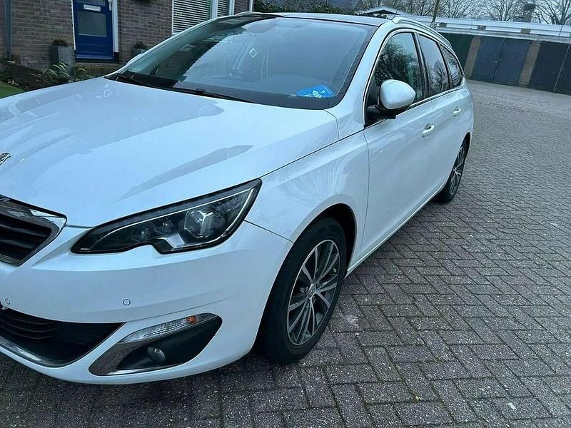 Occasion Peugeot 308 Allure 131 PK (96 kW) 2017 Wit MPV