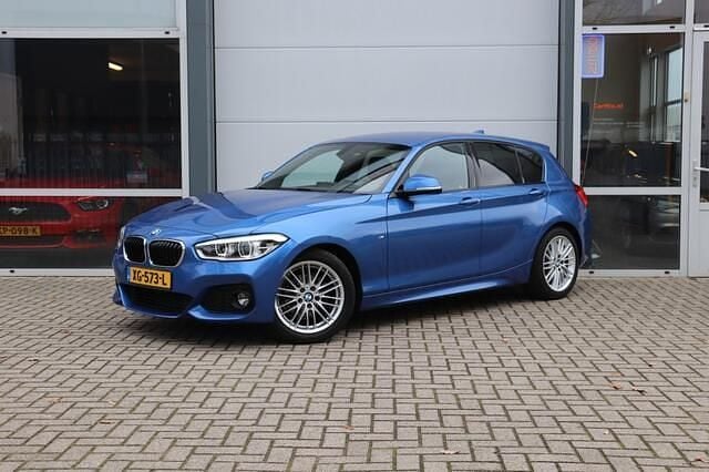 Blauw Gebruikt 2019 BMW 116 Executive Hatchback | € 19.950 (Eerlijke prijs) - Afbeelding 1/4