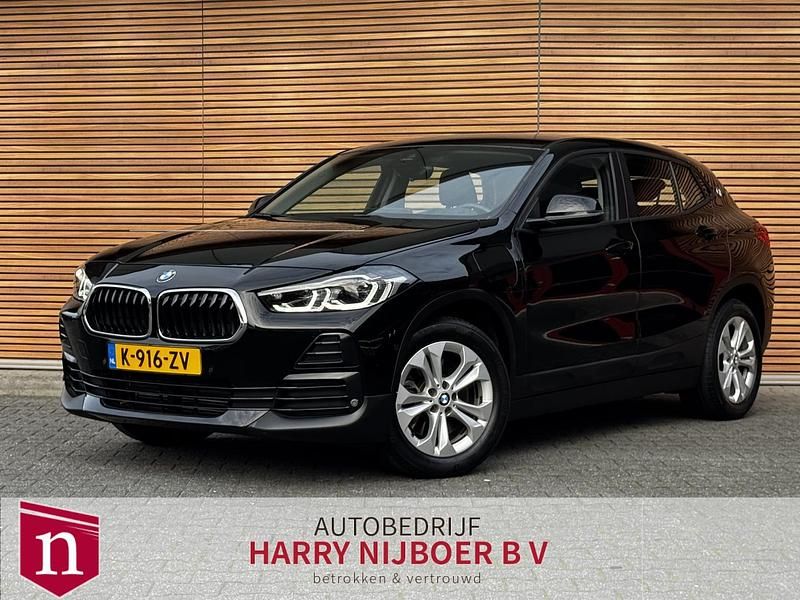 Zwart Gebruikt 2021 BMW X2 Executive SUV | € 25.800 (Eerlijke prijs) - Afbeelding 1/4