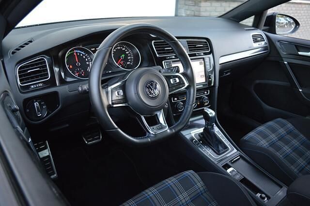 Occasion VW Golf VII GTE 150 PK (110 kW) 2015 Blauw Hatchback