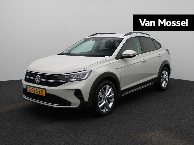 Grijs Gebruikt 2024 VW Taigo Life SUV | € 22.800 (Eerlijke prijs) - Afbeelding 1/4