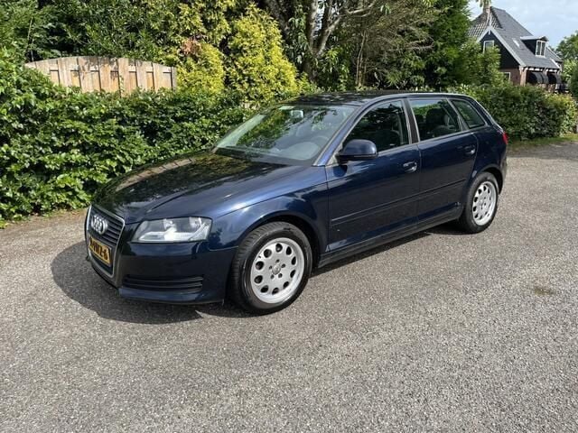 Blauw Gebruikt 2009 Audi A3 Sportback Hatchback | € 3.250 (Eerlijke prijs) - Afbeelding 1/4