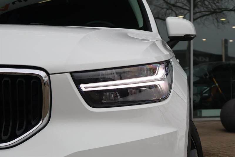 Occasion Volvo XC40 Momentum 129 PK (94 kW) 2021 Wit SUV