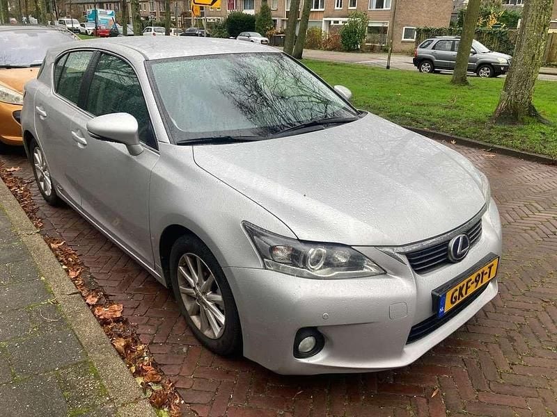 Occasion Lexus CT200h Luxury Line 99 PK (72 kW) 2011 Zilver Hatchback