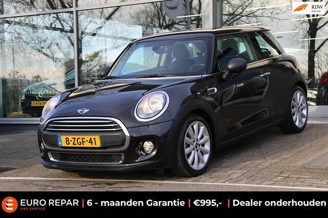 Bruin Occasion 2015 Mini ONE Business Hatchback | € 9.445 (Eerlijke prijs) - Afbeelding 1/4