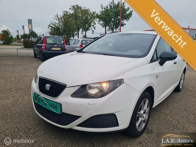 Wit Gebruikt 2010 Seat Ibiza ST Stationwagen | € 2.950 (Goede deal) - Afbeelding 1/4