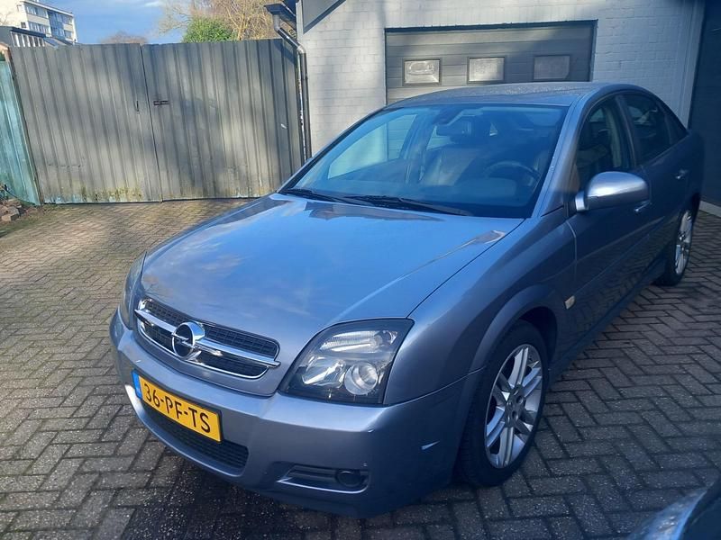 Occasion Opel Vectra Elegance 147 PK (108 kW) 2004 Grijs Hatchback