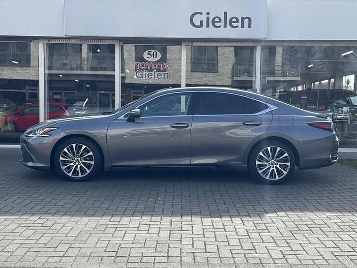 Occasion Lexus ES300H Business Edition 218 PK (160 kW) 2021 Grijs Sedan
