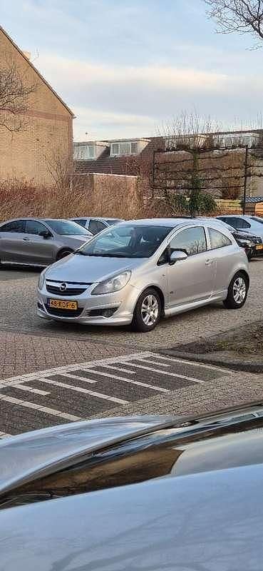 Zilver Gebruikt 2009 Opel Corsa Business MPV | € 1.850 (Goede deal) - Afbeelding 1/4