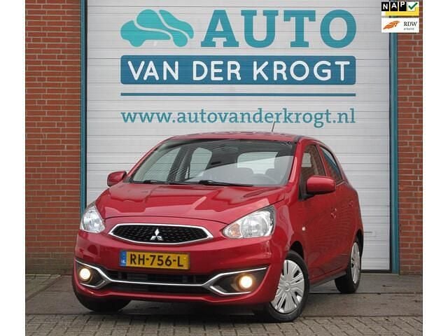 Rood Occasion 2017 Mitsubishi Space Star Hatchback | € 7.895 (Eerlijke prijs) - Afbeelding 1/4
