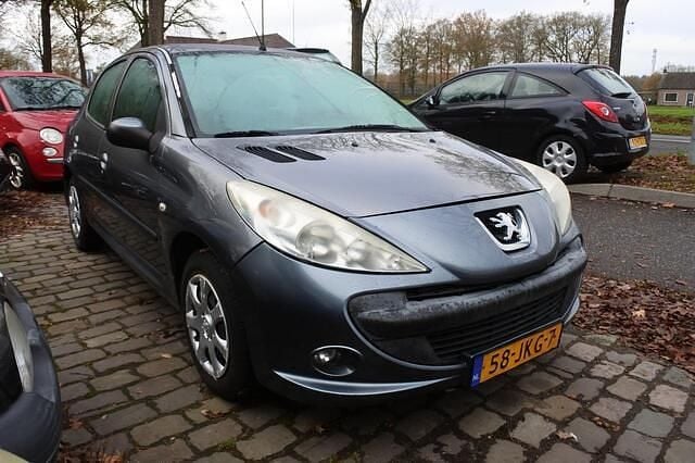 Grijs Gebruikt 2009 Peugeot 206+ Hatchback | € 1.495 (Eerlijke prijs) - Afbeelding 1/4