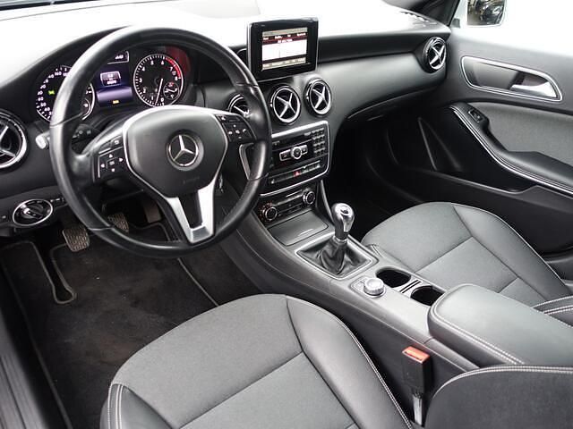 Occasion Mercedes A180 Prestige 122 PK (89 kW) 2013 Grijs metallic Hatchback