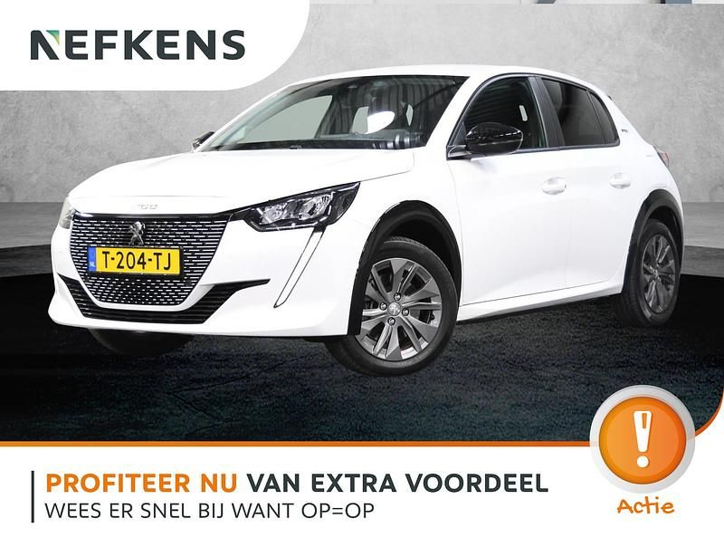 Wit Gebruikt 2023 Peugeot e-208 Style Hatchback | € 18.300 (Eerlijke prijs) - Afbeelding 1/4