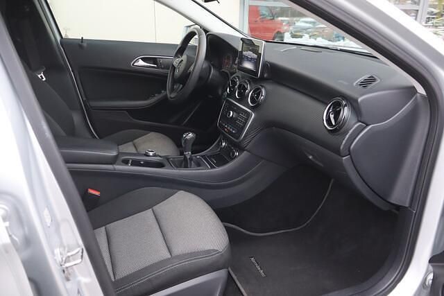 Occasion Mercedes GLA180 Business 123 PK (90 kW) 2019 Grijs SUV