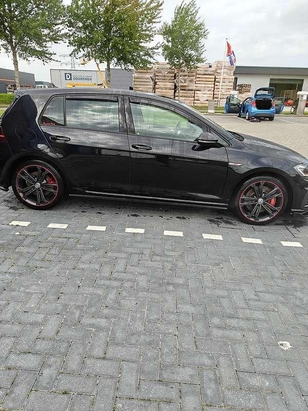 Zwart Gebruikt 2020 VW Golf VIII GTI Stationwagen | € 23.995 (Super prijs) - Afbeelding 1/4