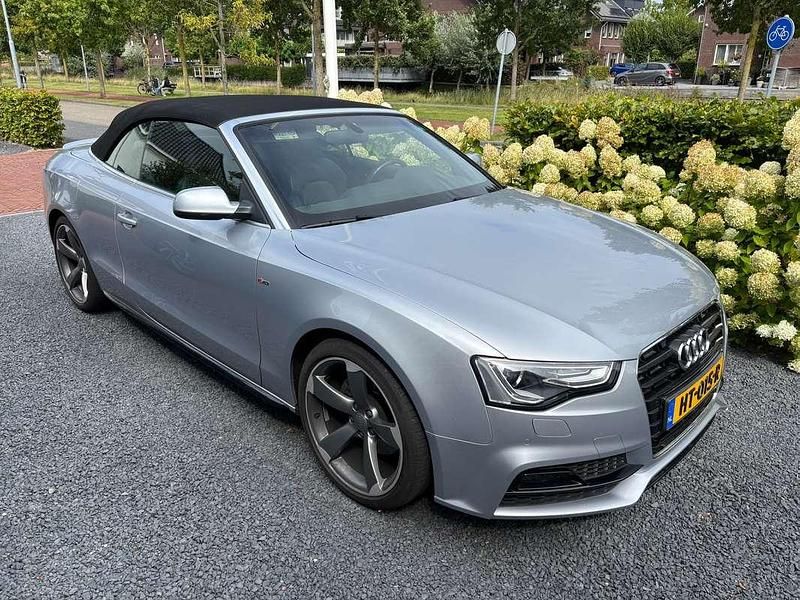 Zilver Gebruikt 2016 Audi A5 Cabriolet S-Line Cabriolet | € 22.950 (Iets duurder) - Afbeelding 1/4