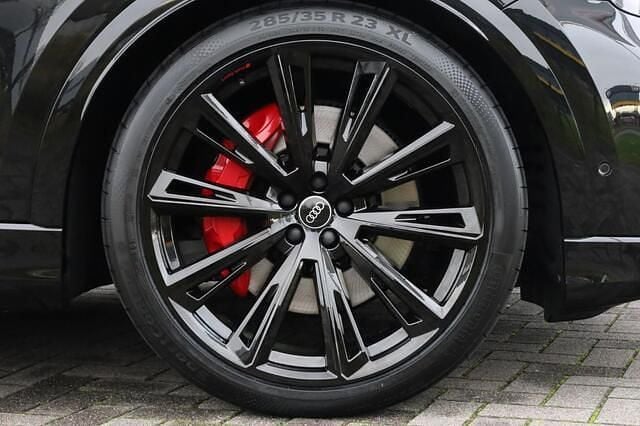 Nieuw Audi Q8 Ambiente 488 PK (358 kW) 2026 Zwart SUV