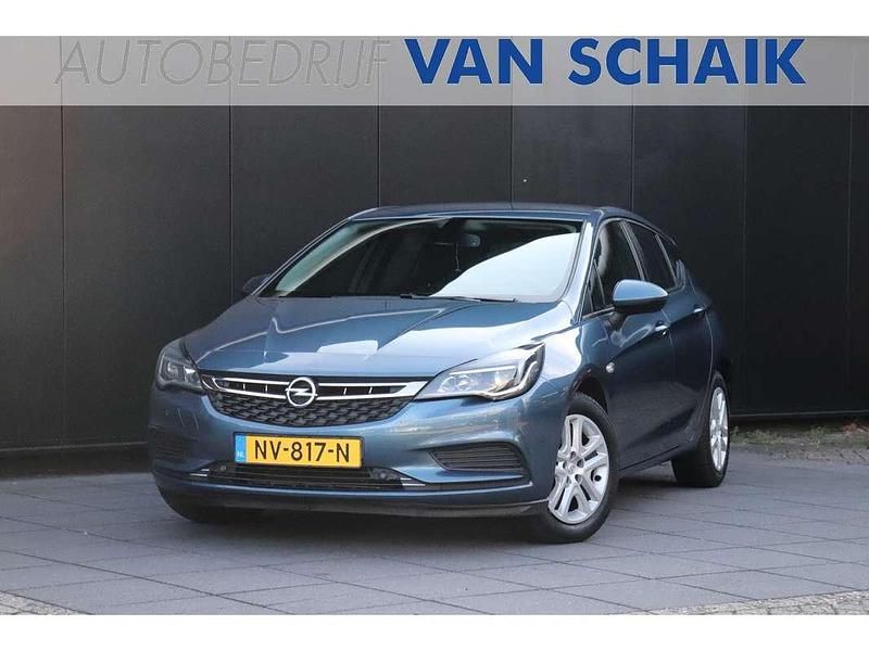Blauw Gebruikt 2017 Opel Astra Edition Hatchback | € 6.950 (Super prijs) - Afbeelding 1/4