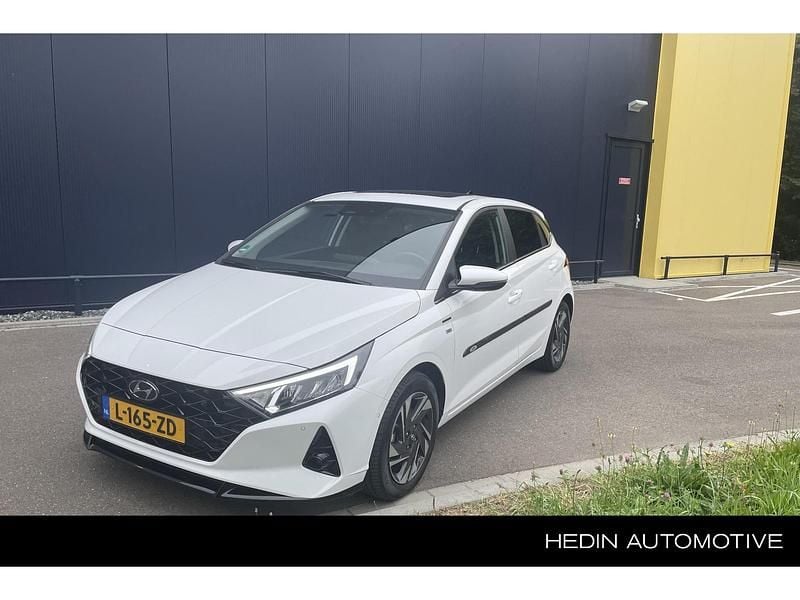 Wit Gebruikt 2021 Hyundai i20 Premium Hatchback | € 19.900 (Eerlijke prijs) - Afbeelding 1/3