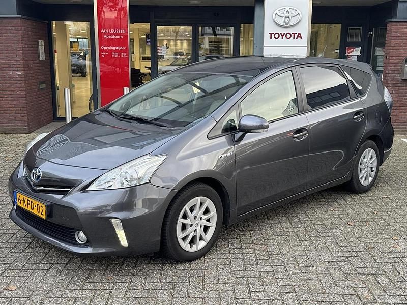 Grijs Gebruikt 2013 Toyota Prius+ MPV | € 16.740 (Eerlijke prijs) - Afbeelding 1/4