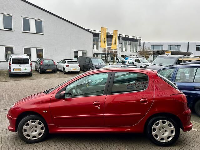 Occasion Peugeot 206 Forever 75 PK (55 kW) 2008 Rood Hatchback