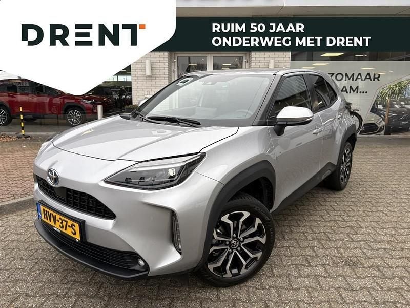Grijs Occasion 2025 Toyota Yaris Cross SUV | € 25.250 (Super prijs) - Afbeelding 1/4