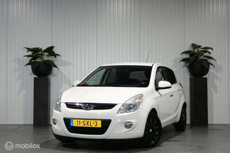 Wit Gebruikt 2011 Hyundai i20 Hatchback | € 3.200 (Goede deal) - Afbeelding 1/4