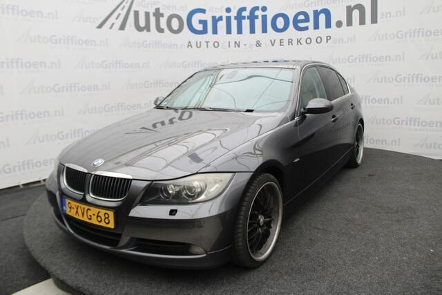 Grijs Gebruikt 2005 BMW 325 Executive Sedan | € 3.190 - Afbeelding 1/4