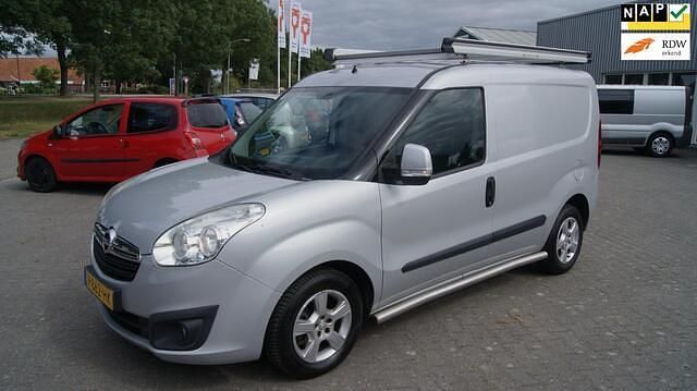 Zilver Gebruikt 2017 Opel Combo Sport MPV | € 7.750 (Iets duurder) - Afbeelding 1/4