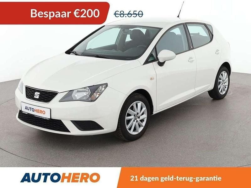 Wit Gebruikt 2017 Seat Ibiza Reference Hatchback | € 8.649 (Eerlijke prijs) - Afbeelding 1/3