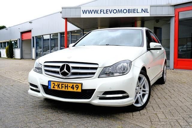 Wit Gebruikt 2012 Mercedes C180 Avantgarde Sedan | € 9.950 (Goede deal) - Afbeelding 1/4