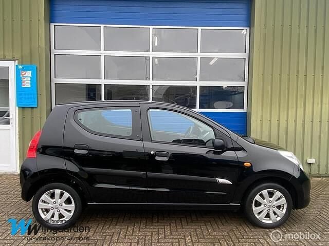 Occasion Suzuki Alto 68 PK (50 kW) 2015 Zwart (metallic) Hatchback
