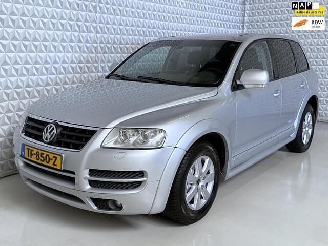 Grijs Gebruikt 2002 VW Touareg SUV | € 1.999 (Goede deal) - Afbeelding 1/4