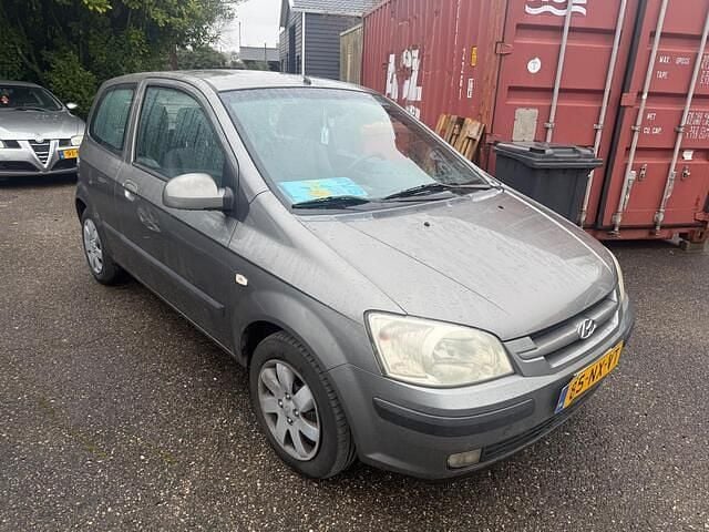 Grijs Occasion 2004 Hyundai Getz GLS Hatchback | € 750 (Goede deal) - Afbeelding 1/4