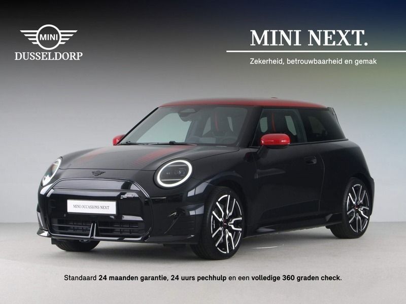 Zwart, metallic lak Gebruikt 2024 Mini Cooper Hatchback | € 31.950 - Afbeelding 1/4