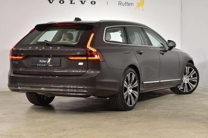 Occasion Volvo V90 Plus 349 PK (256 kW) 2024 Grijs Stationwagen