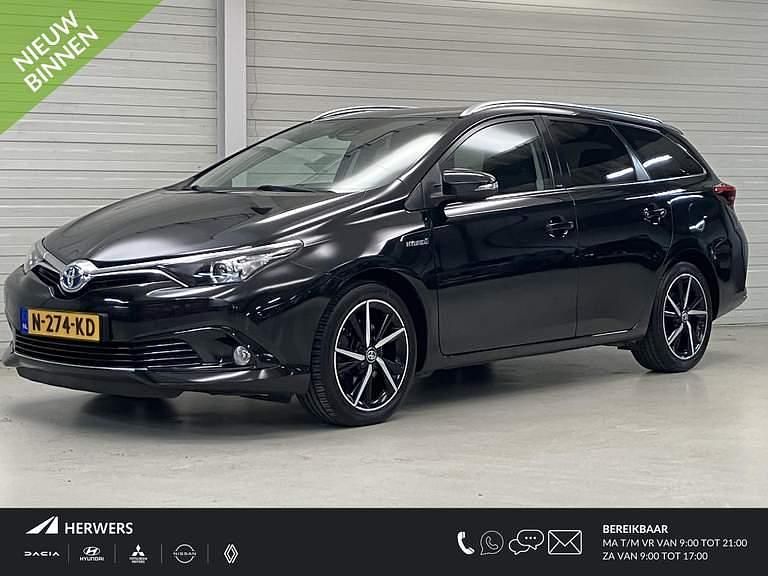 (209) Gebruikt 2017 Toyota Auris Touring Sports Executive Stationwagen | € 16.935 (Eerlijke prijs) - Afbeelding 1/4