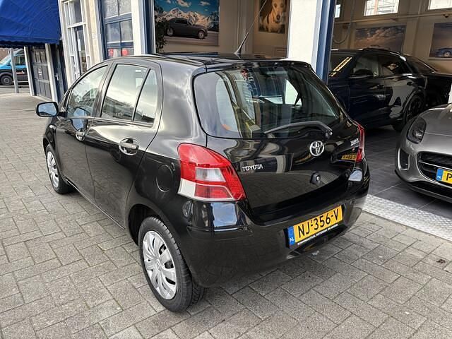 Occasion Toyota Yaris Cool 69 PK (50 kW) 2011 Zwart Hatchback