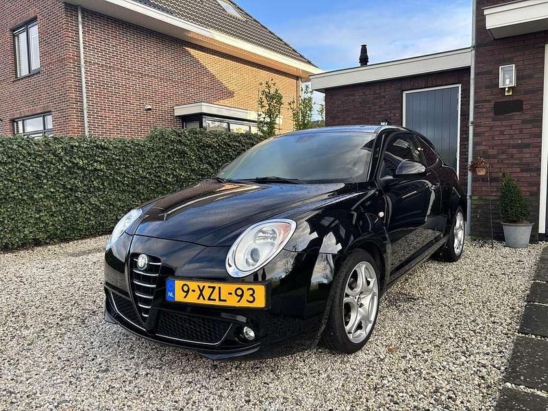 Zwart Gebruikt 2009 Alfa Romeo MiTo Progression Hatchback | € 4.995 (Iets duurder) - Afbeelding 1/4