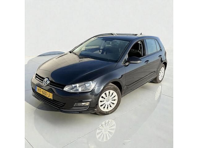 Zwart (metallic) Occasion 2015 VW Golf VII Hatchback | € 8.450 (Super prijs) - Afbeelding 1/4