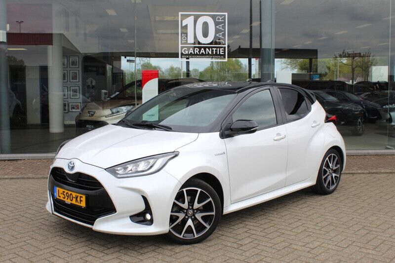 Gebruikt 2021 Toyota Yaris Hybrid Executive | € 23.690 (Super prijs) - Afbeelding 1/1