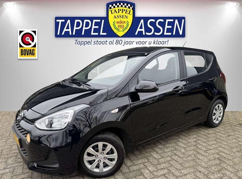 Zwart, metallic lak Gebruikt 2018 Hyundai i10 Comfort Hatchback | € 9.250 (Eerlijke prijs) - Afbeelding 1/4