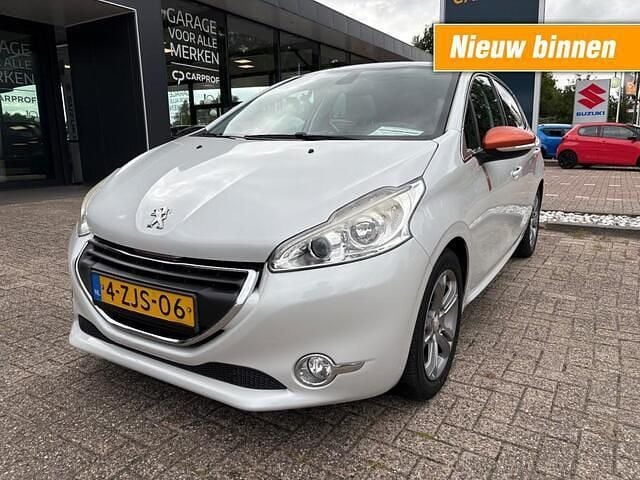 Wit Gebruikt 2015 Peugeot 208 Roland Garros Hatchback | € 8.950 (Goede deal) - Afbeelding 1/4