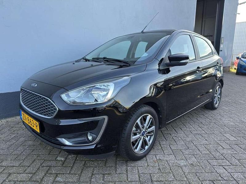 Zwart Gebruikt 2019 Ford Ka Trend Hatchback | € 10.750 (Iets duurder) - Afbeelding 1/4